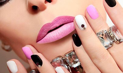 Pose d’ongles poudre et résine chez Spa Jouvence Pose d’ongles poudre et résine chez Spa Jouvence